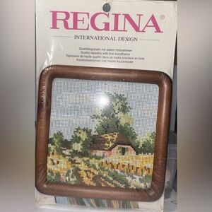 New Vintage Regina 8907 Needlepoint Tapestry Kit Gobelin DMC Wool West Germany
